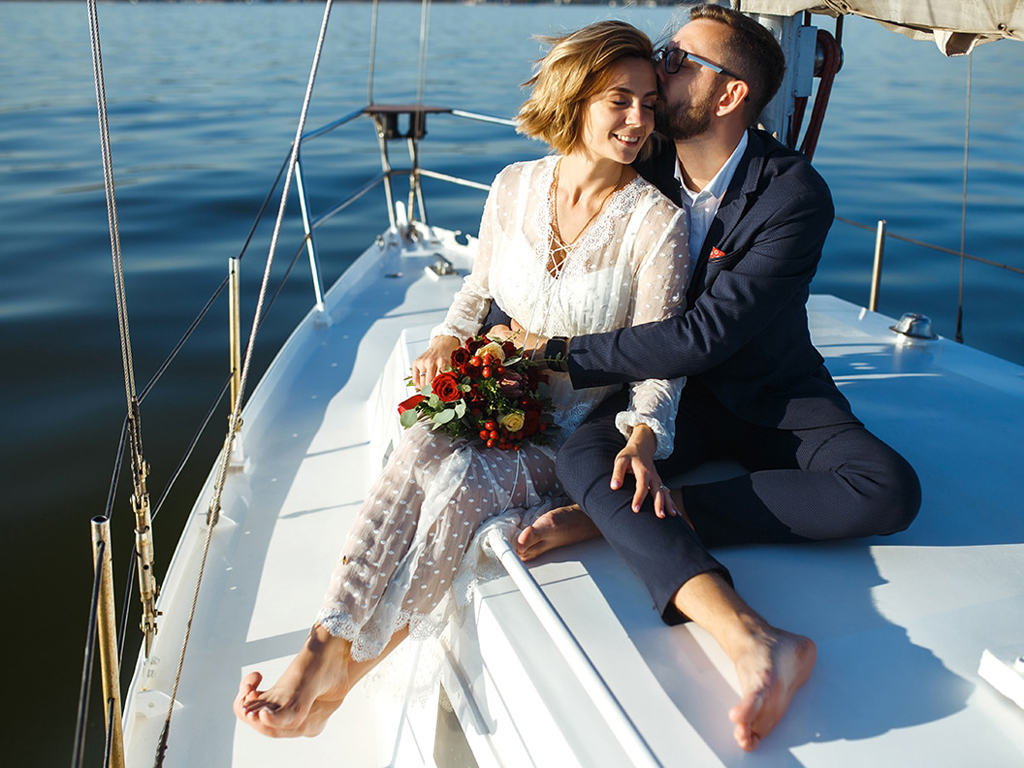 Matrimonio in Barca Organizza un Matrimonio Unico e Romantico
