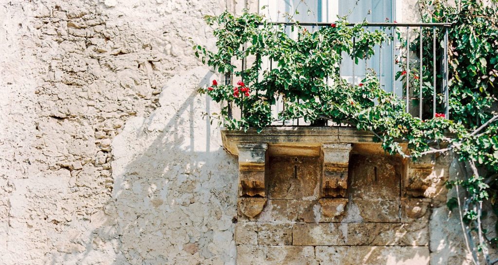 Serenata prima del matrimonio, un'antica tradizione ancora in voga 1 Sergio Sorrentino Marzamemi Balcone