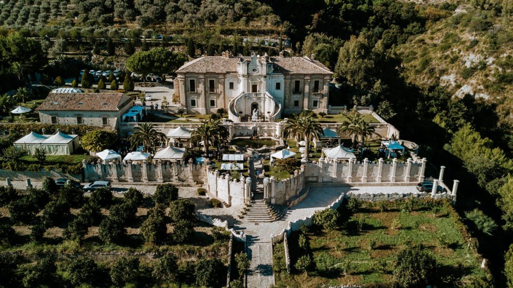 5 migliori location per matrimoni all'aperto in Calabria 3 Villa Caristo magnifica e imponente
